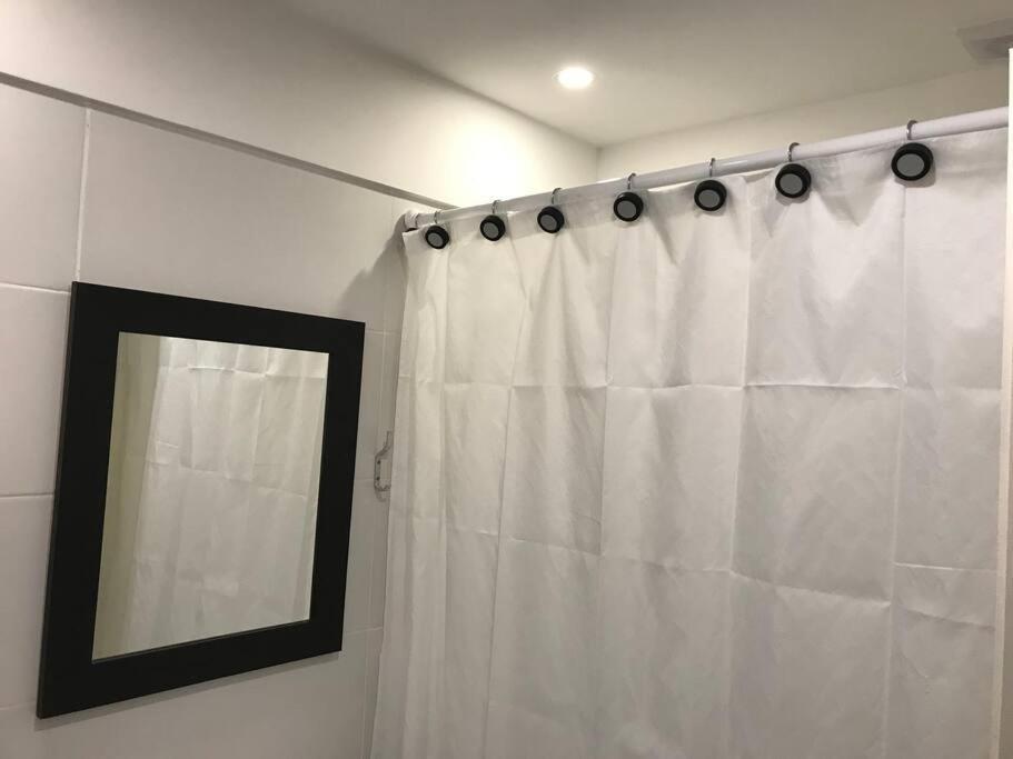 Suite In San Telmo Dormitorio En Suite Con Dos Banos Y Balcon A La Calle Buenos Aires Ngoại thất bức ảnh