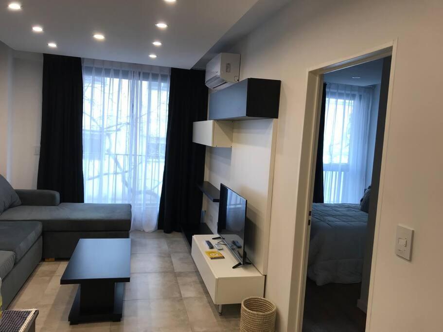 Suite In San Telmo Dormitorio En Suite Con Dos Banos Y Balcon A La Calle Buenos Aires Ngoại thất bức ảnh