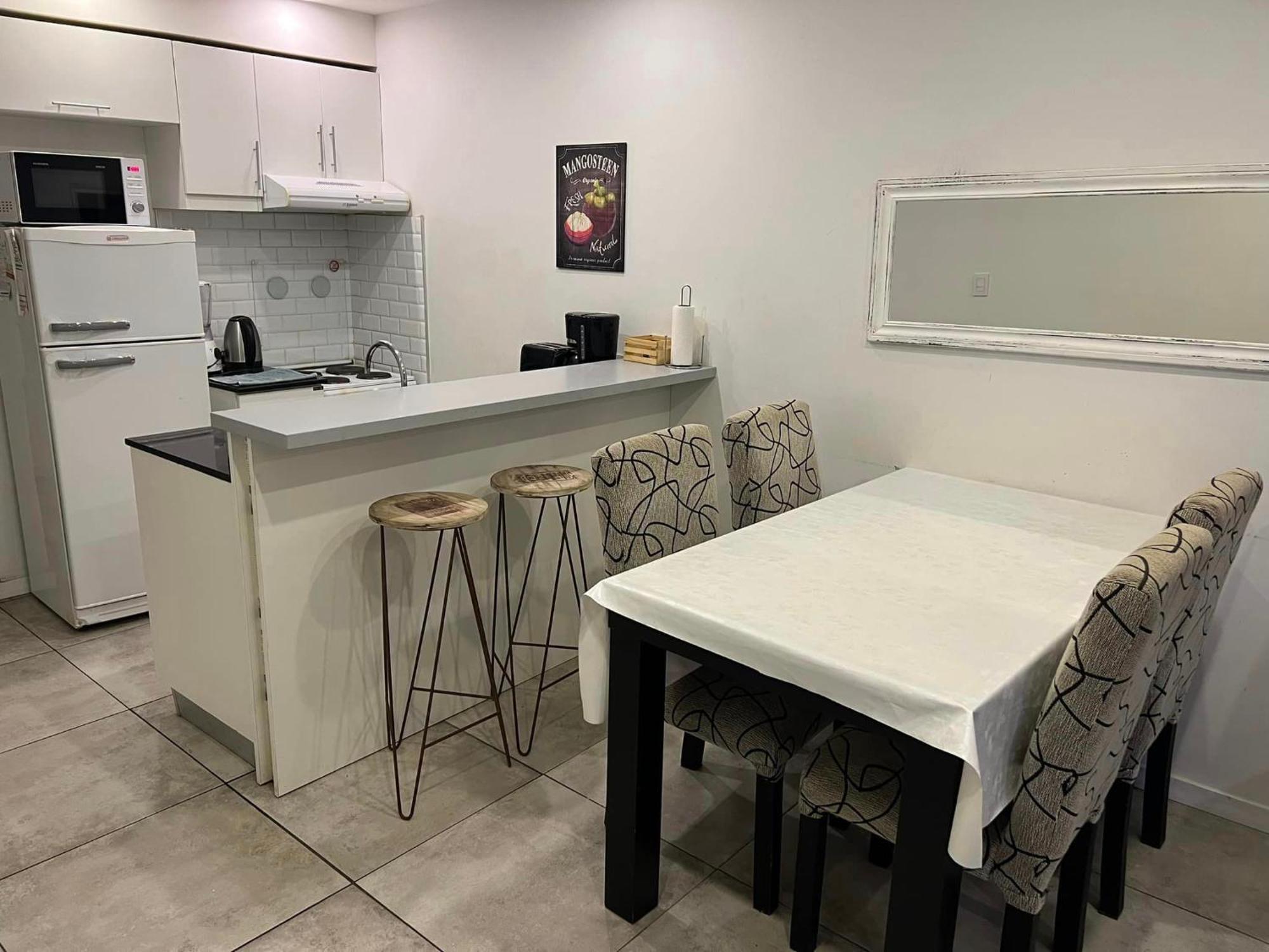 Suite In San Telmo Dormitorio En Suite Con Dos Banos Y Balcon A La Calle Buenos Aires Ngoại thất bức ảnh